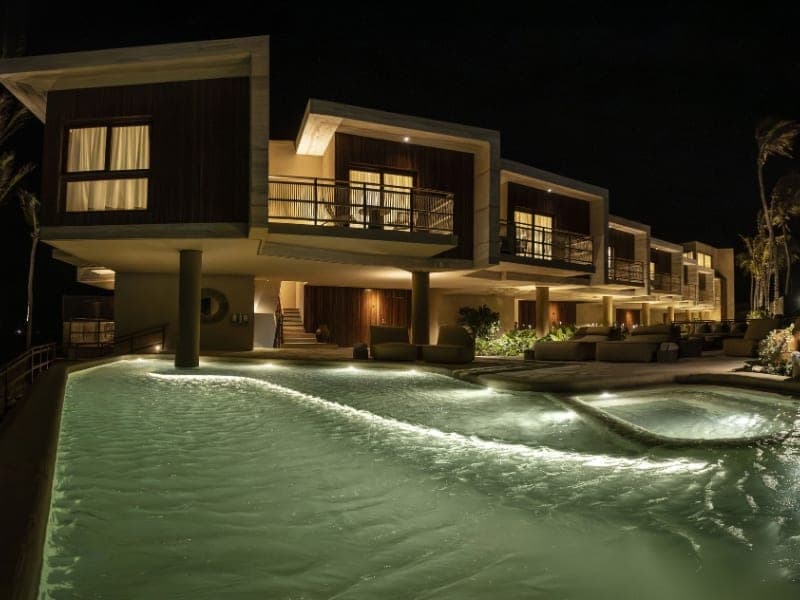 Lahaina Hotel
